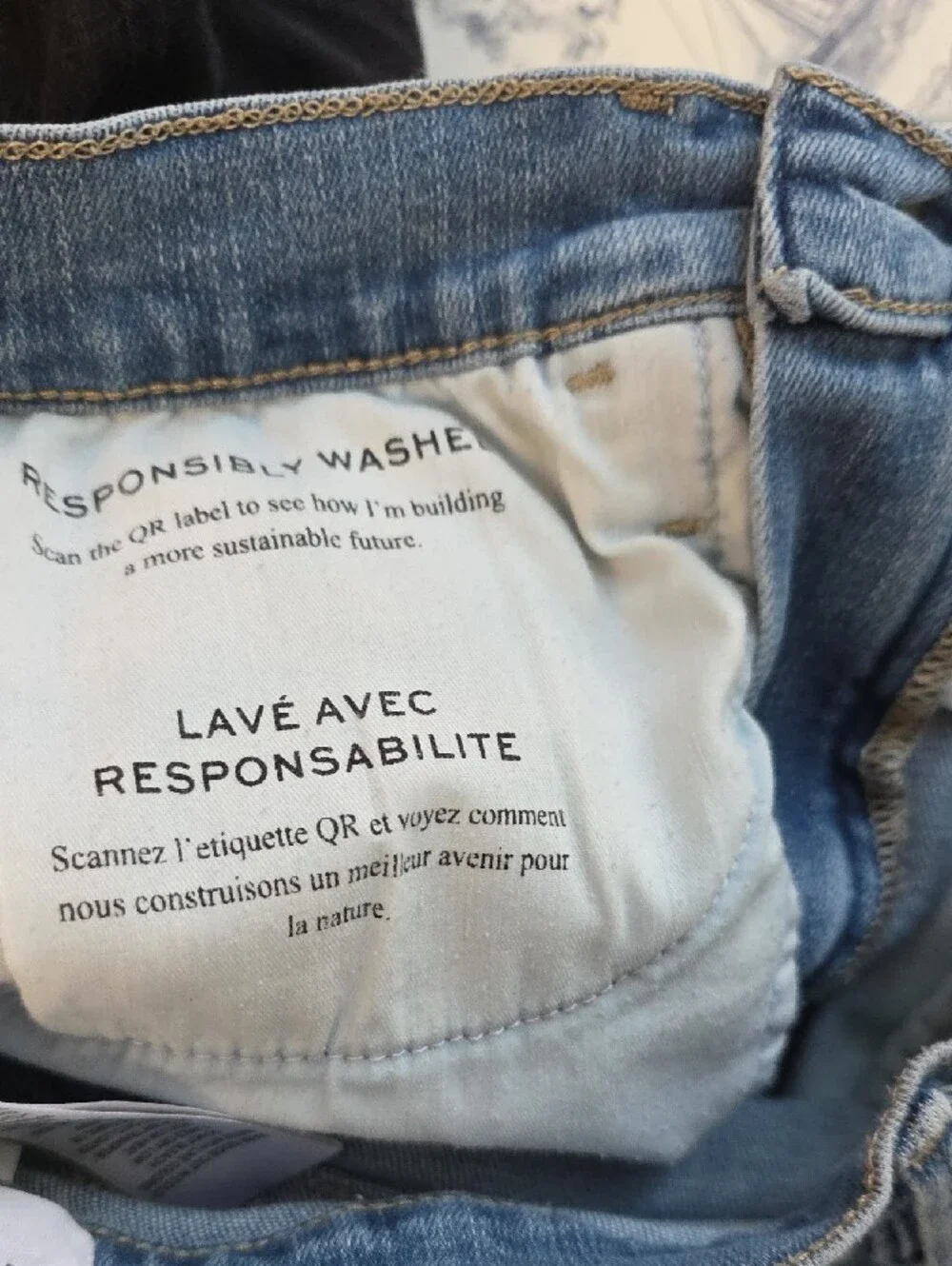 Frame Denim Cropped Straight Jeans in Light Blue Wash
